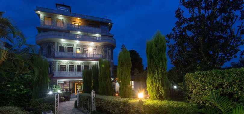 Hotel Peninsula