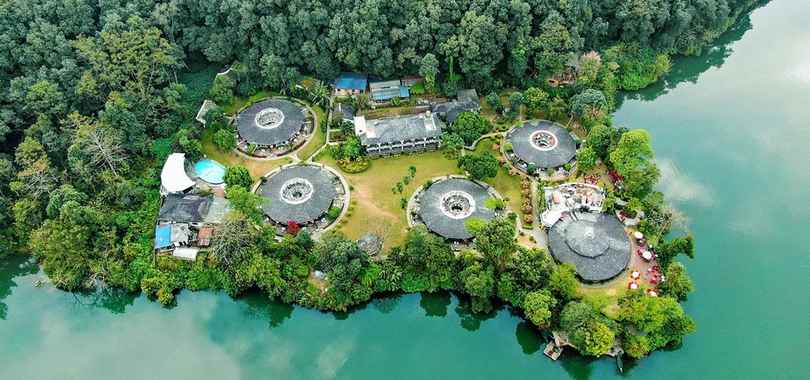 Fish Tail Lodge