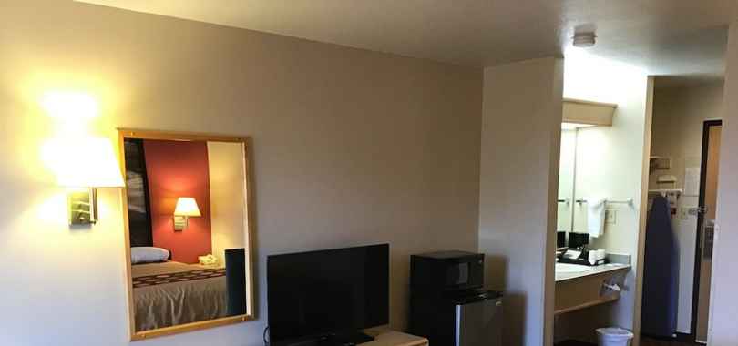 Super 8 by Wyndham Heyburn/Burley Area