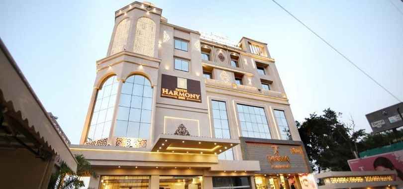 Hotel Harmony Inn