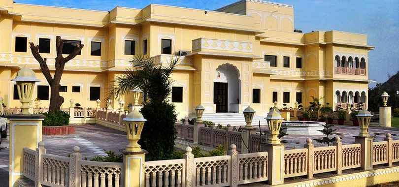 Hotel Raj Bagh Palace