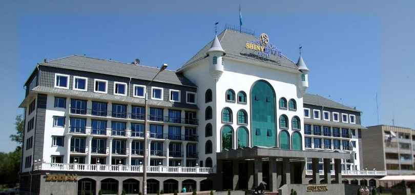 Shiny River Hotel