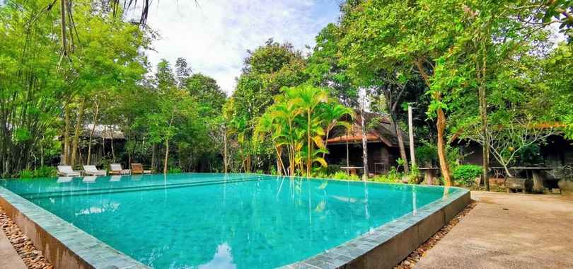 Palm Village Resort & Spa