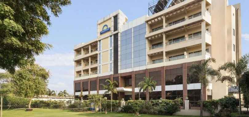 Days Hotel by Wyndham Neemrana Jaipur Highway