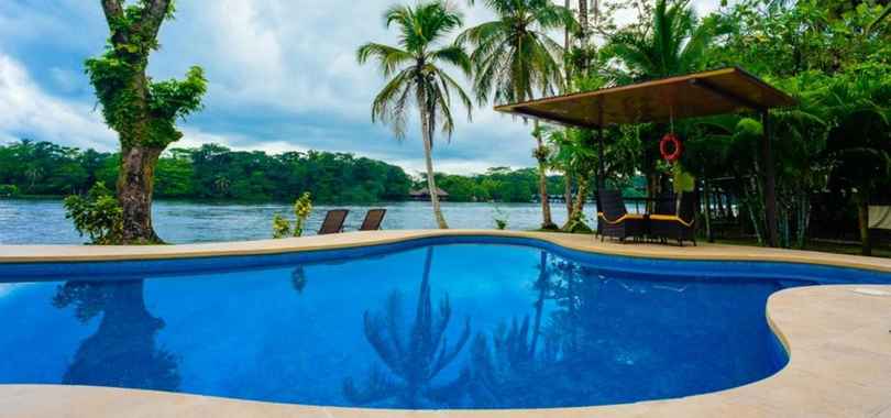 Manatus Hotel