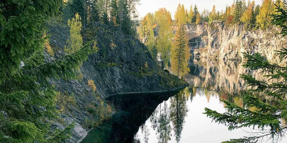 Мраморный каньон в Карелии