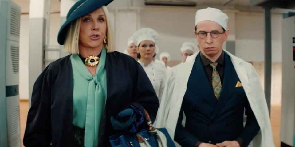 Шоколадная фабрика в фильме Чебурашка